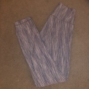 Lululemon herring bone printed gray leggings- 7/8 length